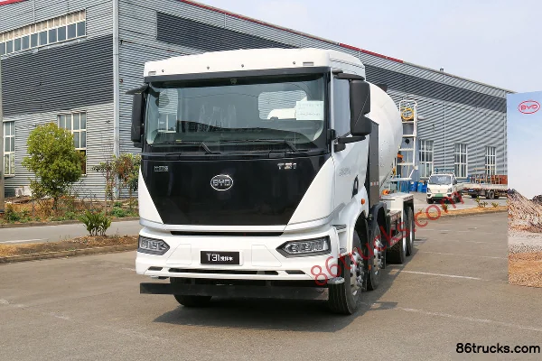 BYD T31 31T 8X4(12 wheels) 6.8m³ Electric Concrete Mixer Truck 355kWh Exterior (3) | 86Trucks