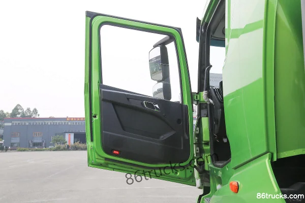 BYD T31 31T 8X4(12 wheels) 5.6m Pure Electric Dump Truck 355kWh Cab (1) | 86Trucks