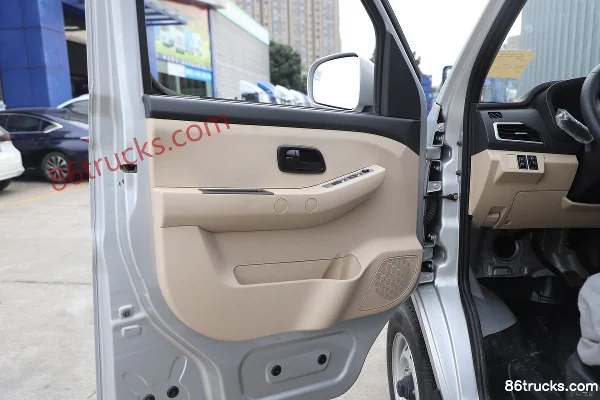 JAC Micro Truck Duomi 2.84T 3.035m Single Row Pure Electric Box Micro Truck 42kWh 4X2(6 wheels) Interior (2) | 86Trucks