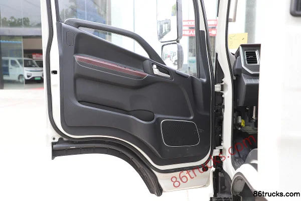 JAC Shuailing ES6 4.5T 4.15m single-row pure electric van light truck 86.55kWh 4X2(6 wheels) Interior (2) | 86Trucks
