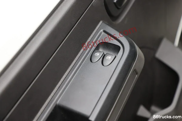 JAC Lanmao M1 2023 Guoxuan Flagship Edition 2.7T 2-Seat 4.745m Pure Electric Van Truck 40.55kWh Cab (3) | 86Trucks