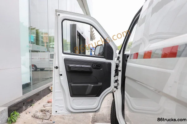 JAC Lanmao M1 2023 Guoxuan Flagship Edition 2.7T 2-Seat 4.745m Pure Electric Van Truck 40.55kWh Cab (1) | 86Trucks