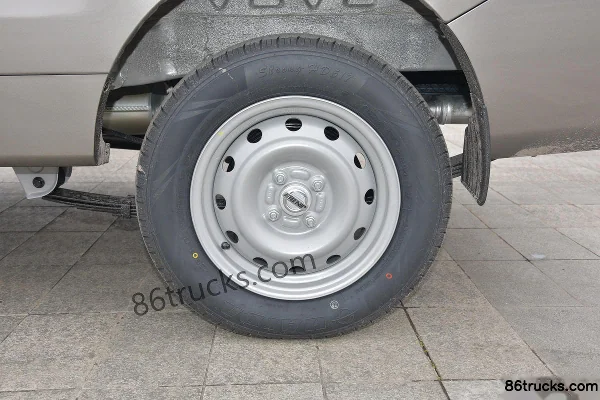 Jinbei Nouveau Haishi X30L édition champion 2024 123 ch essence 1,6 L monospace 2/5 places (climatisation avant) Châssis (1) | 86Trucks