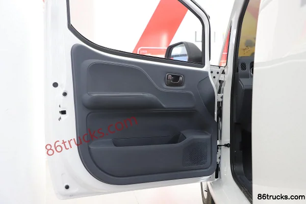 Lingshi Auto Golden Cargo First Class Economy 3T 2-seat 5.43m electric panel van 53.58kWh Cab (2) | 86Trucks
