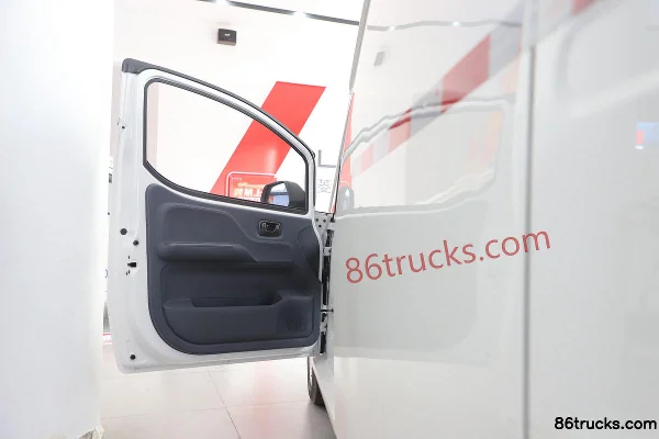Lingshi Auto Golden Cargo First Class Economy 3T 2-seat 5.43m electric panel van 53.58kWh Cab (1) | 86Trucks