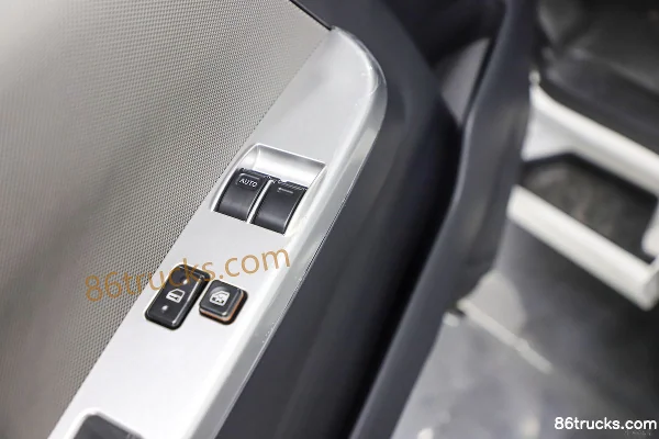 Tuyano Fengjing G7 2024 5 places 5,34 m fourgon utilitaire électrique pur toit haut empattement long Cabine (3) | 86Trucks