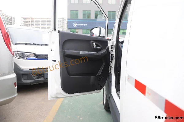 Tuyano Qian Duo Duo 4.995m Electric Panel Van Yiwei 41.86kWh Cab (2) | 86Trucks