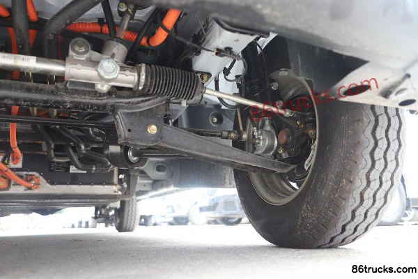 Changan Ruixing EM80 2023 5 places 4,805 m fourgon fermé électrique pur toit plat portes battantes arrière 41,932 kWh Châssis (3) | 86Trucks