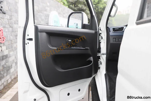 Jinbei Jinka S3 2024 version confort 1,6 L 123 ch 4X2(6 roues) essence micro-camion à double ridelles 2,6 m Cabine (2) | 86Trucks
