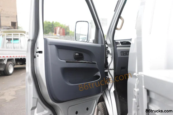 Jinbei T50 2020 Chuangye Edition 1.6L 123hp 4X2(6 wheels) Gasoline 3.4m Single Row Flatbed Mini Truck (China VI) Cab (2) | 86Trucks