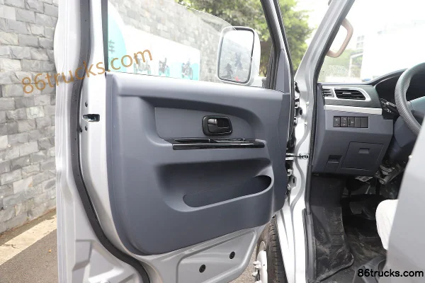 Jinbei T52 2020 Chuangfu 1.5L 102hp 4X2(6 wheels) Gasoline 2.605m Double Row Flatbed Mini Truck (China VI) Cab (2) | 86Trucks
