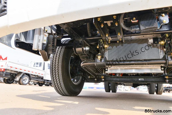 Feidi HV5 4.5T 4.15m Single Row Plug-in Hybrid Range-Extender Stake Light Truck 41.6kWh 4X2(6 wheels) Chassis (2) | 86Trucks