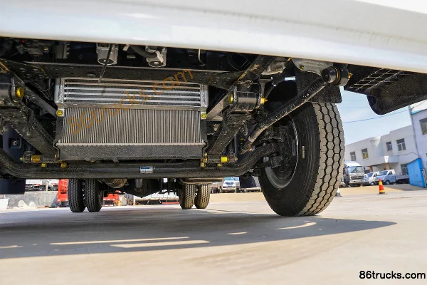SHACMAN Commercial Vehicle Delong G1 137 ch 4X2(6 roues) 4,18 m camion simple cabine fourgon (Fast Gear 6 vitesses) Châssis (3) | 86Trucks