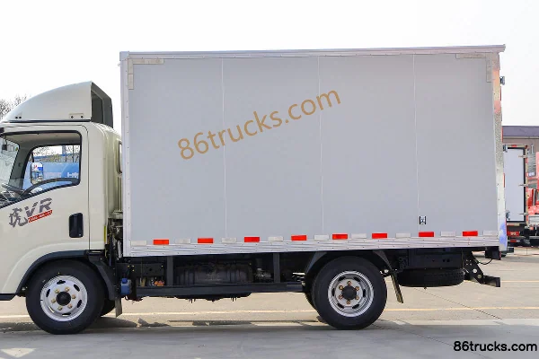 FAW Jiefang Hu VR 110 hp 4X2(6 wheels) 3.78 m semi-row van light truck (China VI) Body (2) | 86Trucks