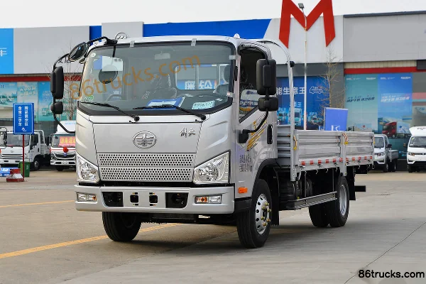 FAW Jiefang J6F Lucky Tiger 150hp 4X2(6 wheels) 4.2m single-row flatbed light truck Exterior (3) | 86Trucks