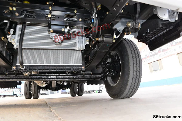 FAW Jiefang J6F Lucky Tiger 150hp 4X2(6 wheels) 4.2m single-row flatbed light truck Chassis (3) | 86Trucks