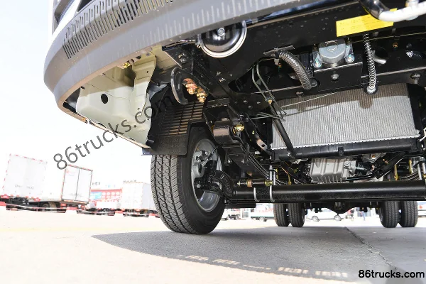 Lanqing Auto Ling R 1.6L 122 ch 4X2(6 roues) essence camion plateau micro benne double rangée 3,05 m Châssis (2) | 86Trucks