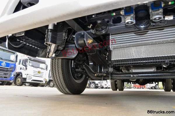 Foton Aumark S1 Changying 158 ch 4X2(6 roues) camion frigorifique 4,08 m Châssis (2) | 86Trucks