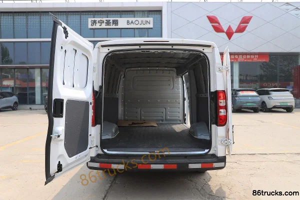 Wuling Yangguang Practical Type 2024 Model 2.9T 2-seat 4.985m pure electric closed van 41.9kWh Cargo Box (2) | 86Trucks