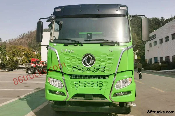 Dongfeng Tuoxing X3 350hp 8X4(12 wheels) 5.6m Dump Truck Exterior