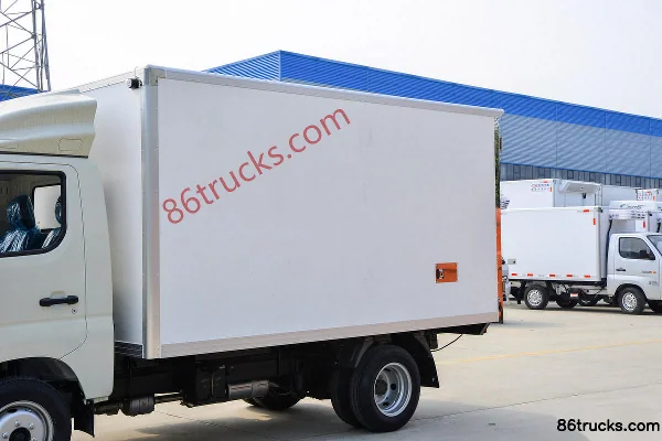 Foton Xiangling M1 1.6L 122hp Gasoline 4X2(6 wheels) 3.12m Refrigerated Truck Body (1) | 86Trucks