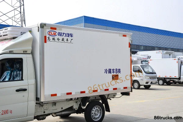 Foton Xiangling V1 1.6L 122hp Gasoline 4X2(6 wheels) 2.8m refrigerated truck (Chengli brand) Body (2) | 86Trucks