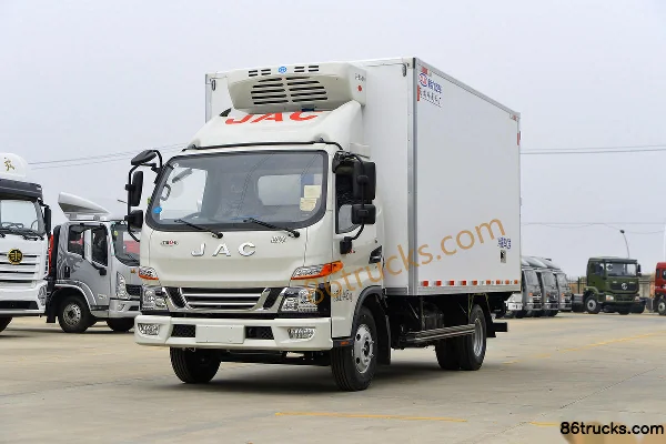 JAC Junling V5 150ch 4X2(6 roues) 4,03m camion frigorifique Extérieur (3) | 86Trucks