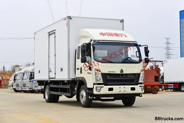 Sinotruk HOWO Hanjun 190 hp 4X2(6 wheels) 4.7m Refrigerated Truck Exterior