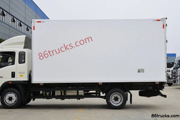 Sinotruk HOWO Hanjiang 190 ch 4X2(6 roues) camion frigorifique 4,7 m Carrosserie (2) | 86Trucks
