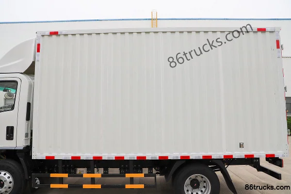 Yuchai New Energy EC362F 4.5T 4.125 m single-row pure electric box light truck 100.46 kWh 4X2(6 wheels) Body (1) | 86Trucks