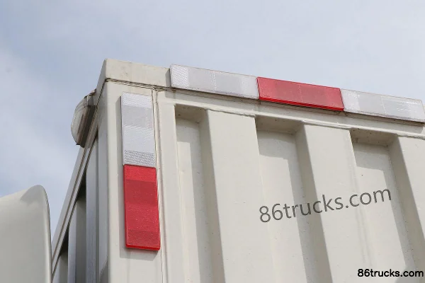 FARIZON Xingzhi H8M Pack Standard 4.5T 4,15 m cabine simple hybride à prolongateur d'autonomie au méthanol plug-in fourgon léger 77,28 kWh 4