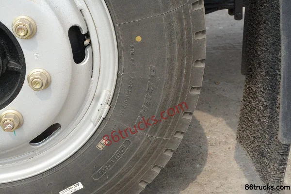 FAW Jiefang Qingdao Long V2.0 190hp 4X2(6 wheels) Tractor Truck (1092 Rear Axle) Chassis (3) | 86Trucks