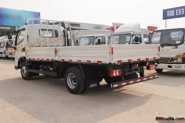 JAC Junling V6 150 ch 4X2(6 roues) 4,18 m Camion léger à plateau ridelles simple cabine Carrosserie (1) | 86Trucks