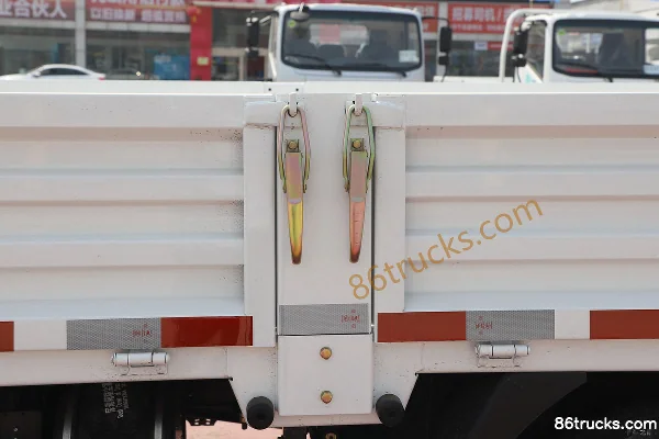 Lanqing Light Truck Houlang Z1 140hp 4X2(6 wheels) 4.18m Single Row Flatbed Light Truck Body (3) | 86Trucks