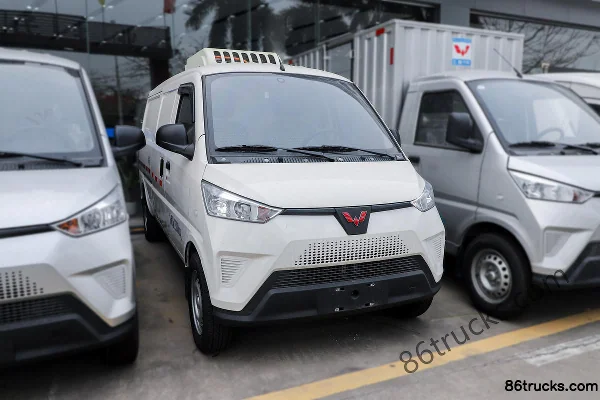 Wuling Auto Xuebao 4.5T 2.17m refrigerated truck 4X2(6 wheels) Exterior (2) | 86Trucks