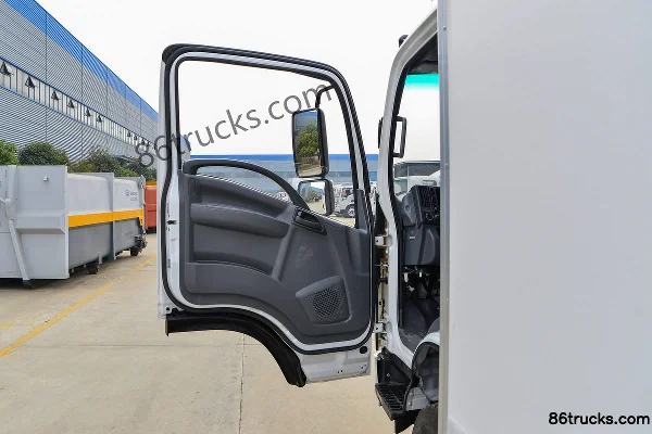 Qingling Isuzu KV600 132 ch 4X2(6 roues) 5,15 m camion frigorifique (marque Hongyu) Cabine (1) | 86Trucks