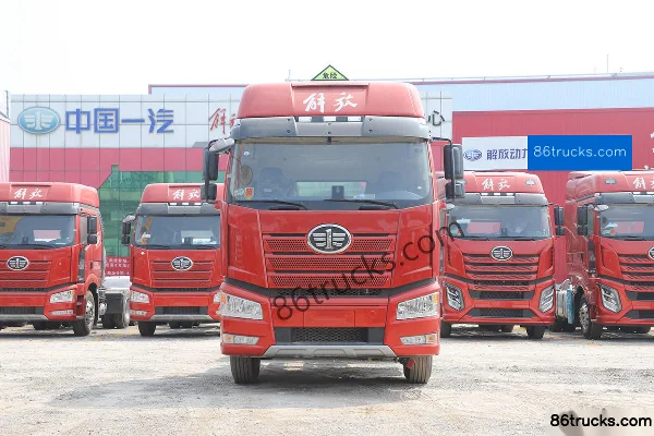 FAW Jiefang J6P Édition Classique 460 ch 6X4(10 roues) tracteur routier pour matières dangereuses Extérieur (2) | 86Trucks