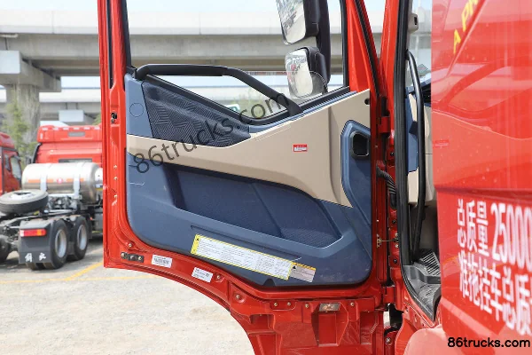 FAW Jiefang J6P Édition Classique 460 ch 6X4(10 roues) tracteur routier pour matières dangereuses Cabine (2) | 86Trucks
