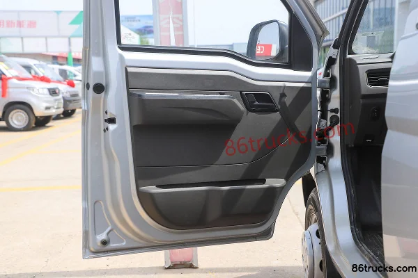 Wuling Rongguang New Card Extended Basic 1.5L 102hp 4X2(6 wheels) Gasoline 2.6m Double Row Flatbed Mini Truck (China VI) Cab (2) | 86Trucks