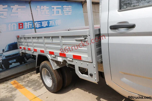 Wuling Rongguang New Card Extended Basic 1.5L 102hp 4X2(6 wheels) Gasoline 2.6m Double Row Flatbed Mini Truck (China VI) Body (3) | 86Trucks