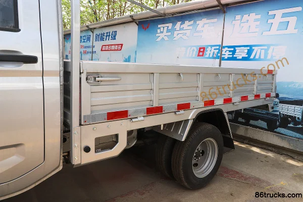 Wuling Rongguang New Card Extended Basic 1.5L 102hp 4X2(6 wheels) Gasoline 2.6m Double Row Flatbed Mini Truck (China VI) Body (1) | 86Trucks