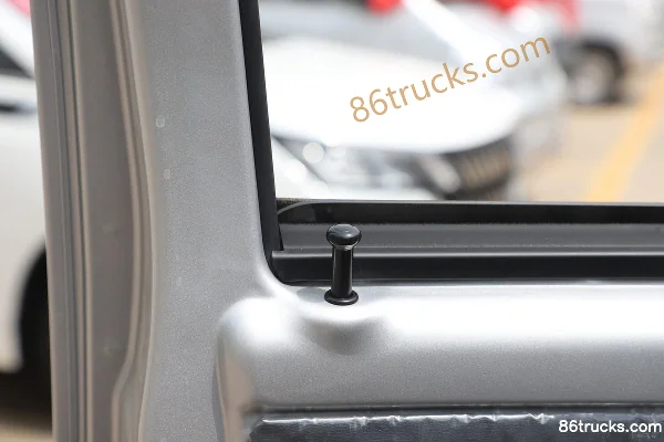 Wuling Zhiguang Utility 7-Seat 102hp 1.5L Van Cab (3) | 86Trucks