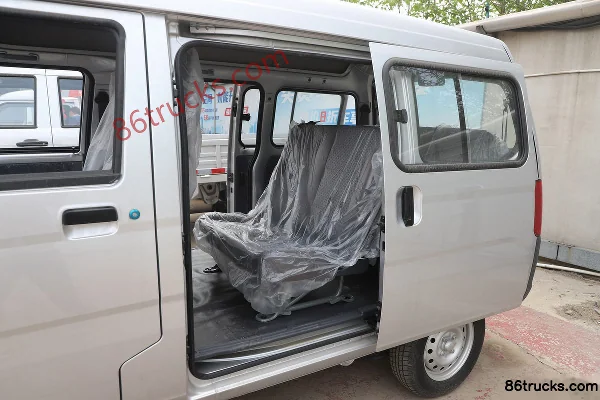 Wuling Zhiguang Utility 7-Seat 102hp 1.5L Van Cargo Box (1) | 86Trucks