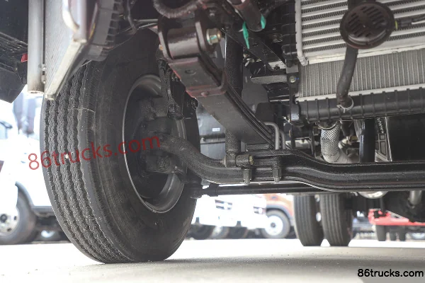 Foton Jiefang Youth Invincible High-End Edition 146 hp 4X2(6 wheels) 4.14m single-row van light truck Chassis (2) | 86Trucks