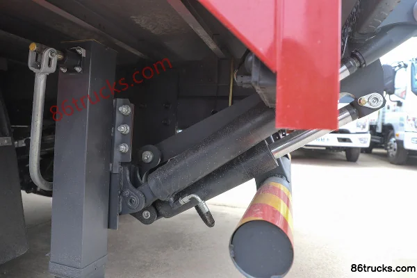 Foton Jiefang Youth Invincible High-End Edition 146 hp 4X2(6 wheels) 4.14m single-row van light truck Body (3) | 86Trucks