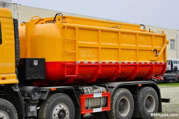 SAIC Hongyan Jiebao 350 ch 8X4(12 roues) camion de transport de boue (marque Huawei Chile) Carrosserie (1) | 86Trucks