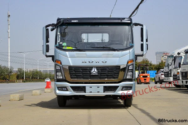 Sinotruk HOWO Tongshuai 140 hp 4X2(6 wheels) 3.85m half-row flatbed light truck (China VI) Exterior (2) | 86Trucks