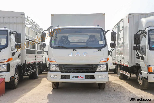 JAC Junling V6 137hp 4X2(6 wheels) 4.15m Single Row Box Light Truck (China VI) Exterior (2) | 86Trucks
