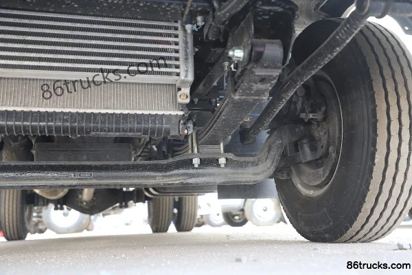 JAC Junling V6 137hp 4X2(6 wheels) 4.15m Single Row Box Light Truck (China VI) Chassis (3) | 86Trucks