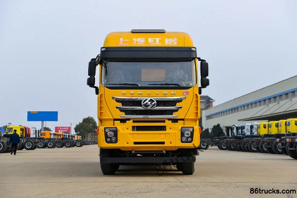 SAIC Hongyan Genlyon C6e 460 hp 8X4(12 wheels) cleaning and suction truck (Huawei Chile brand) Exterior (2) | 86Trucks